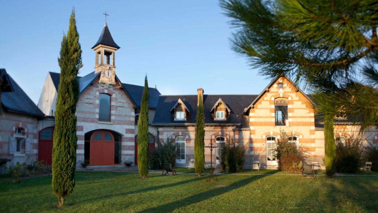 La Bretauche Apartment Checy Bagian luar foto
