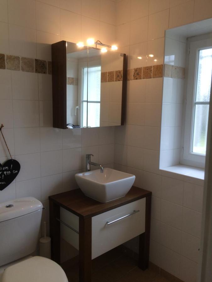 La Bretauche Apartment Checy Bagian luar foto